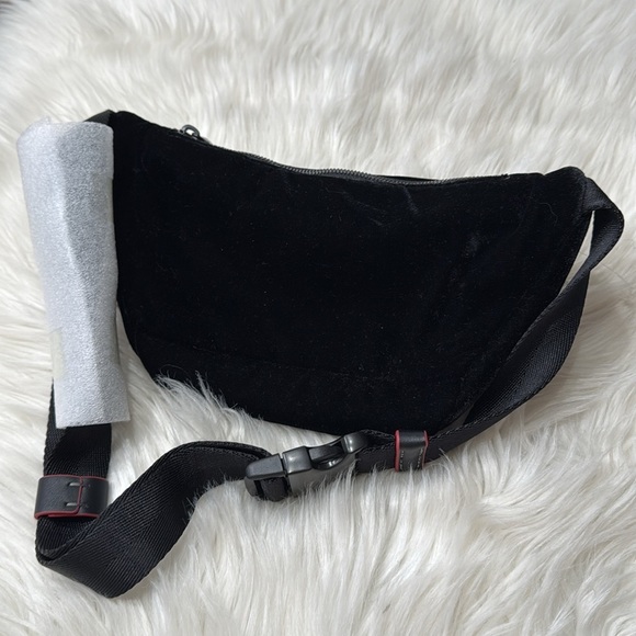 FREE  PEOPLE x CARAA Velvet Sling Bag - Picture 6 of 10